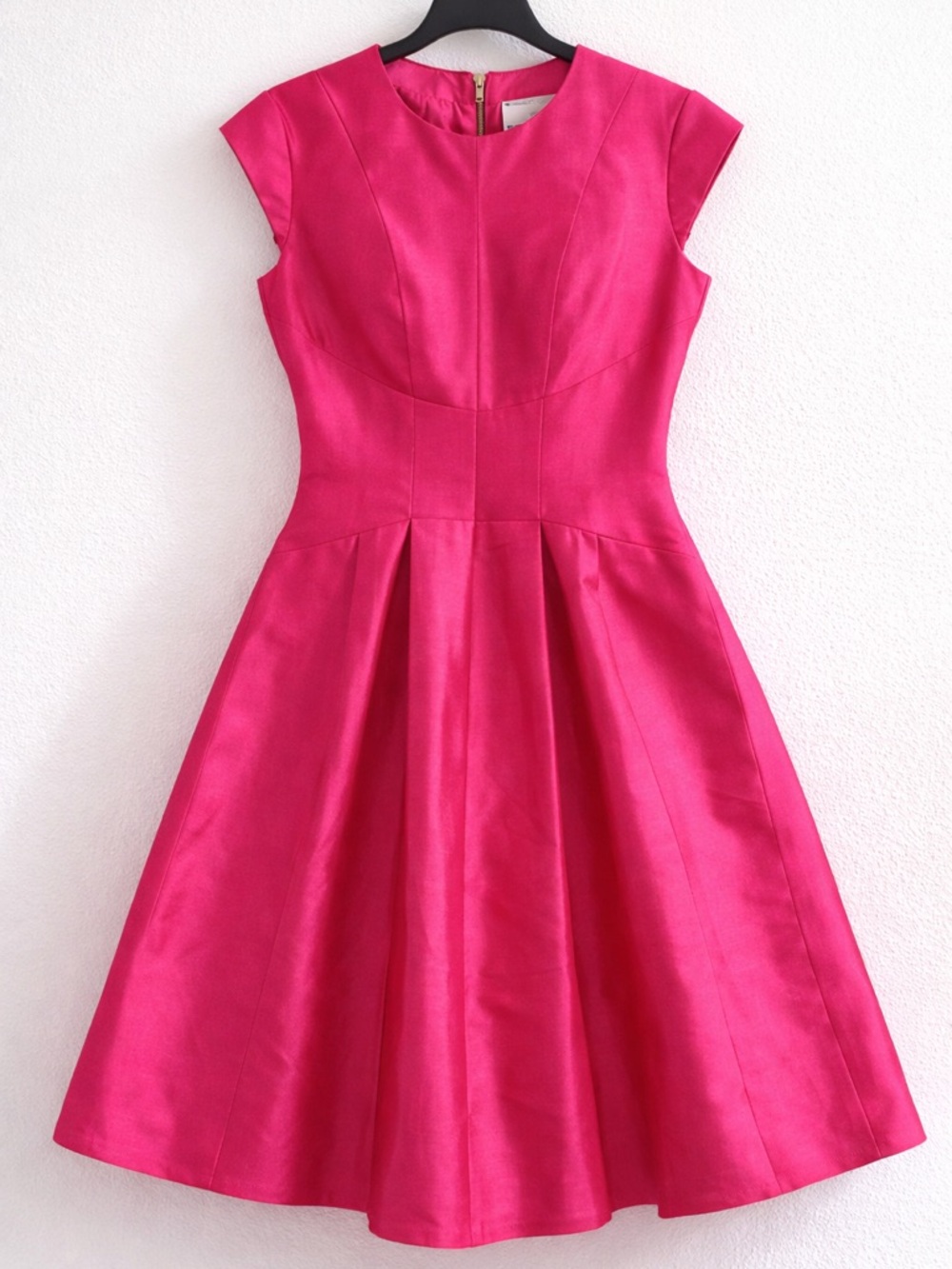 Kate Spade Silk Hot Pink Fit & Flare Dress Cap Sleeve Pleated Barbiecore Derby